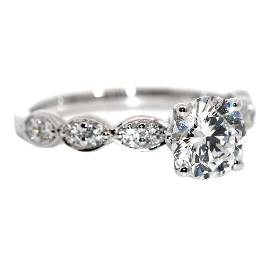 Lab Grown Round Cut Diamond Engagement ring