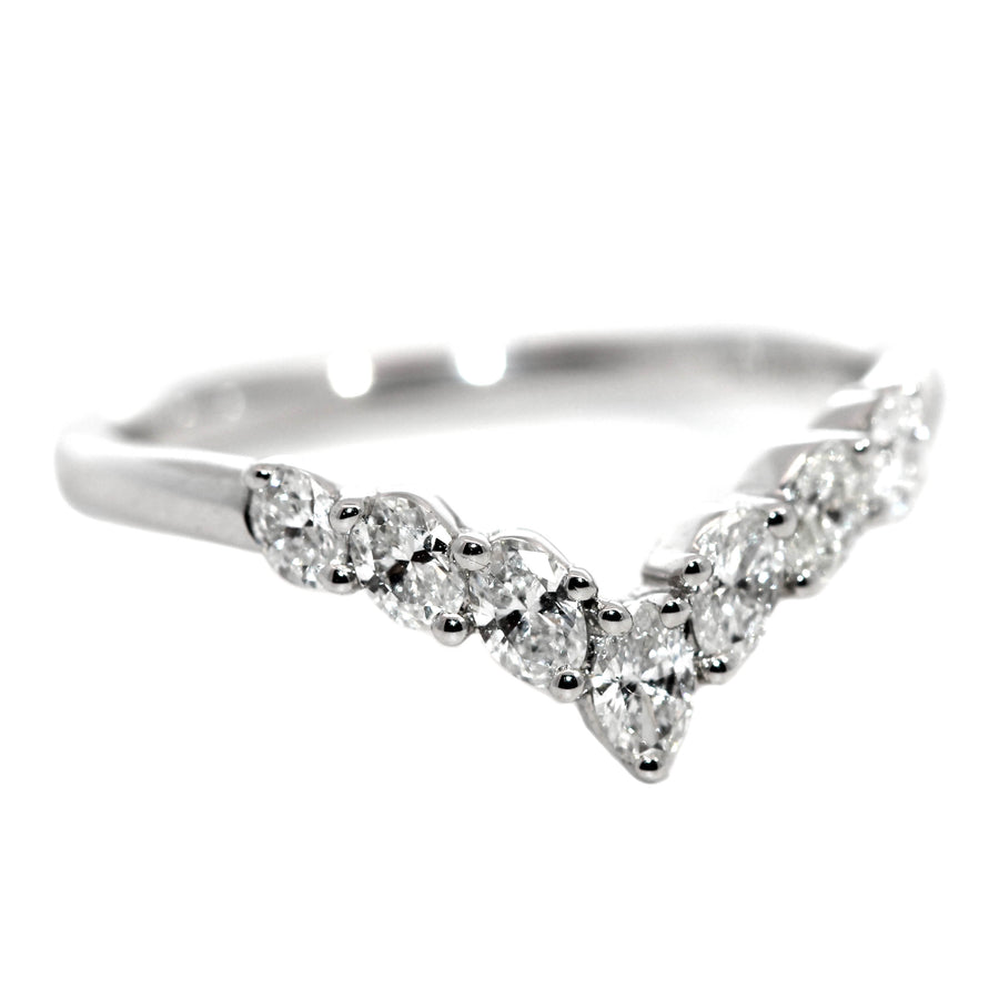 Oval Cut 'V' Shaped Wedder