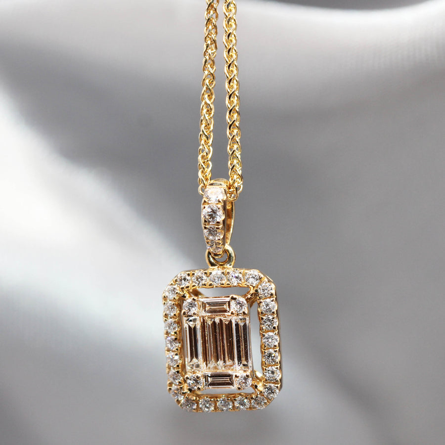 Diamond & Yellow Gold Cluster Pendant