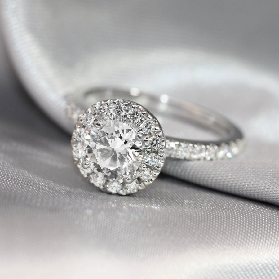 Lab grown Diamond Round Cut Halo Engagement Ring