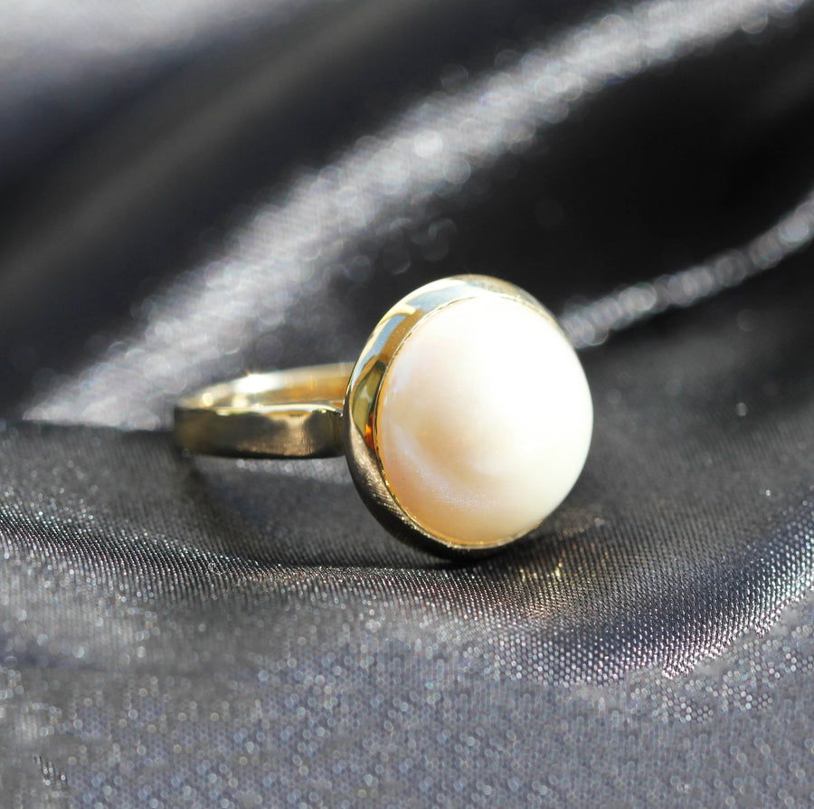 Round Mabe Pearl & Yellow Gold Dress Ring