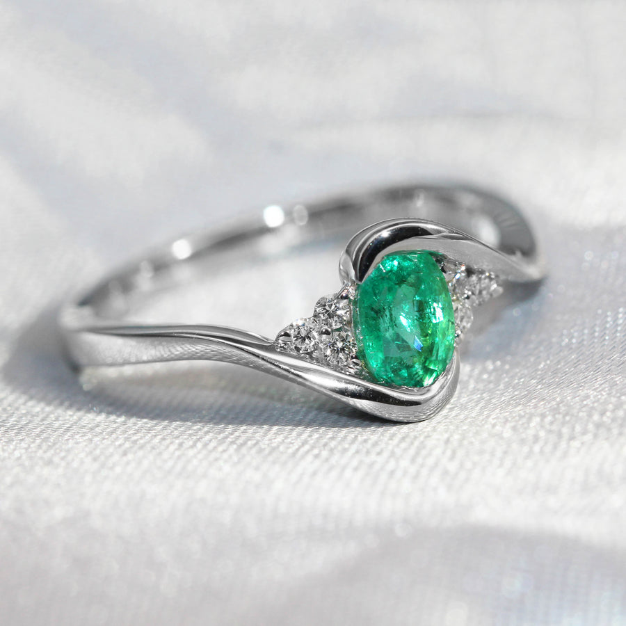 Twist Style Emerald & Diamond Dress Ring