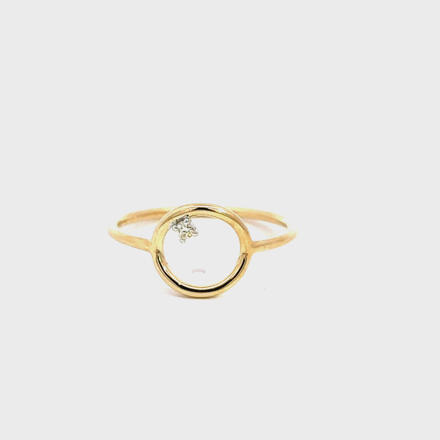 Diamond & Yellow Gold Circle Dress Ring