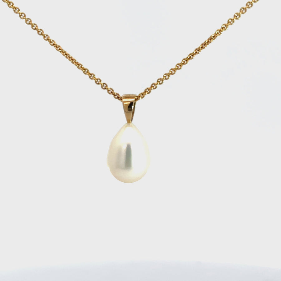 Teardrop Fresh Water Pearl & Yellow Gold Pendant