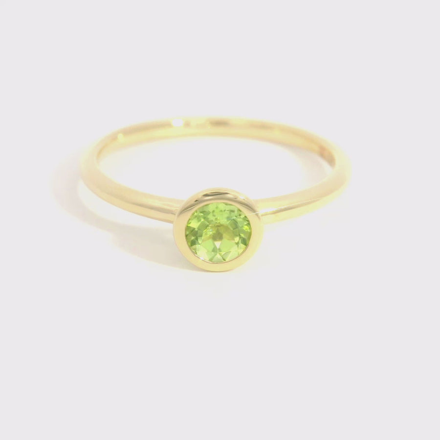 The Round Cut 'Belle' Ring