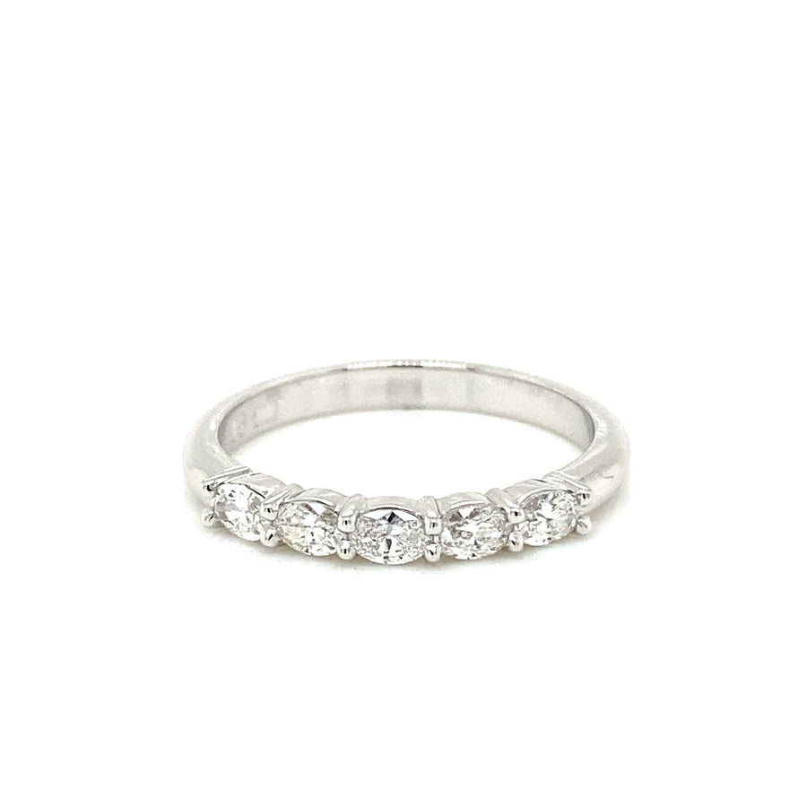 Oval Cut Diamond Horizontal Clawset Band