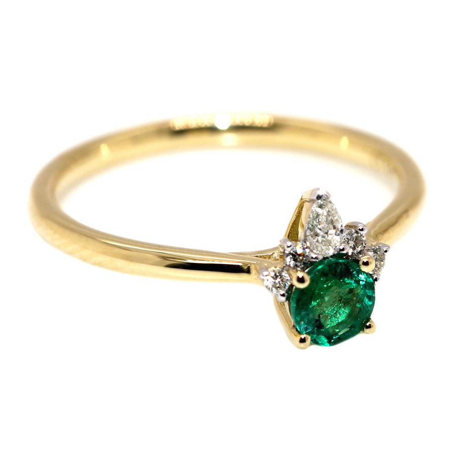 Emerald, Diamond & Yellow Gold Dress Ring