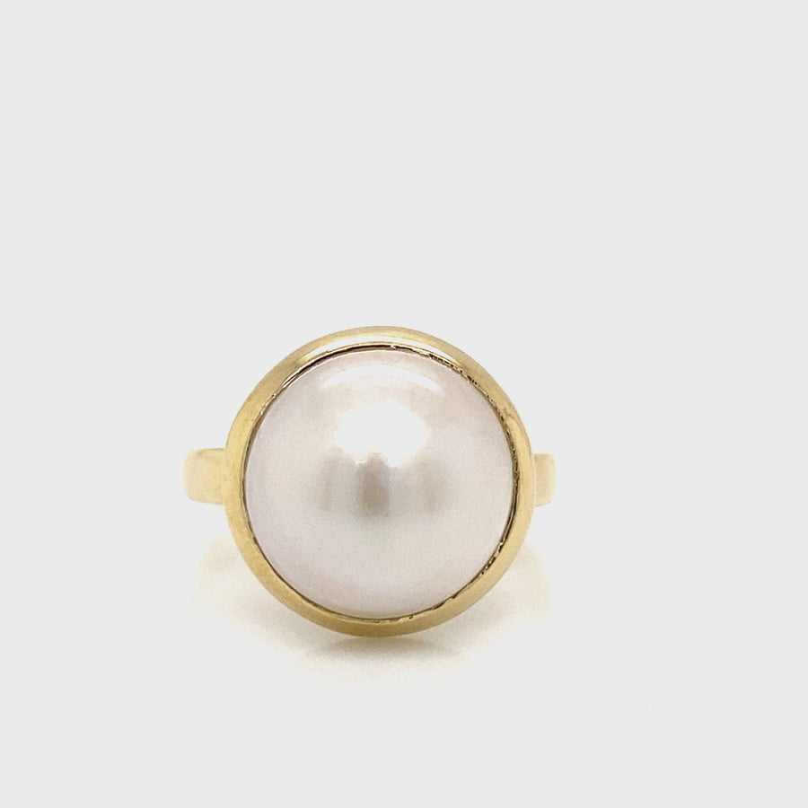 Round Mabe Pearl & Yellow Gold Dress Ring