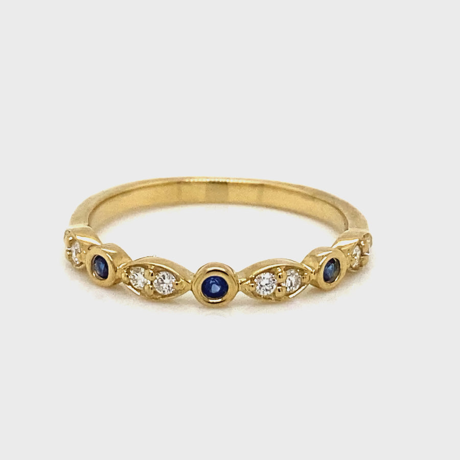 Sapphire, Diamond & Yellow Gold Daisy Band