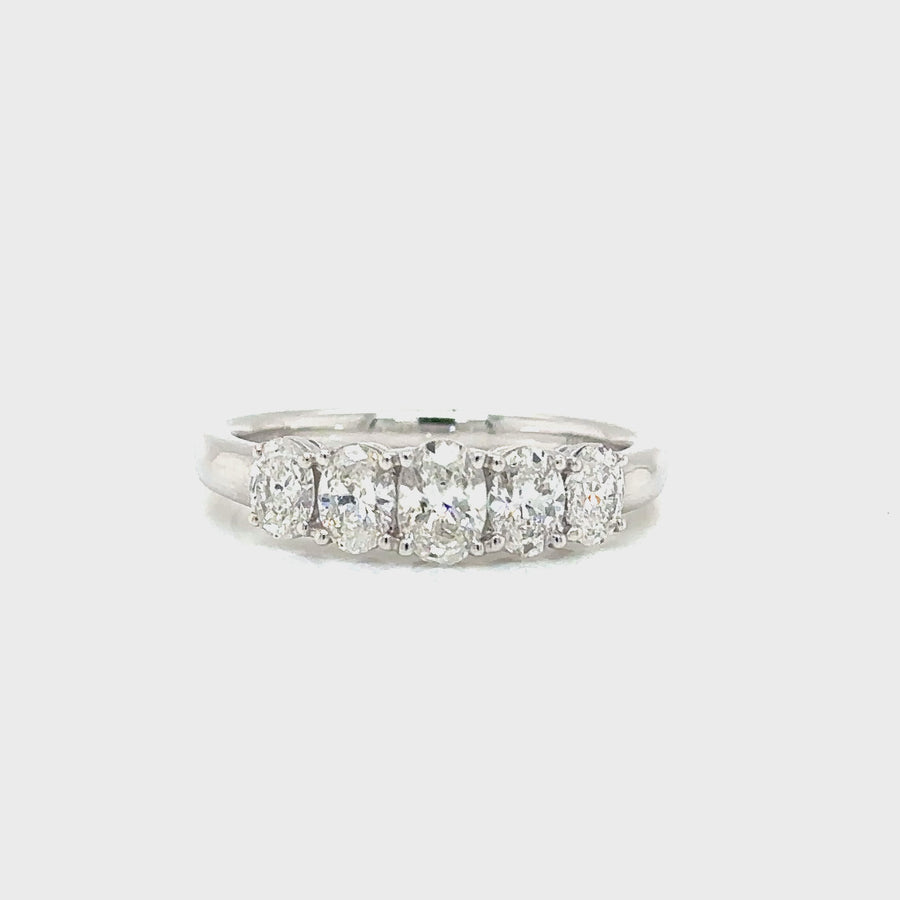 Oval Cut Graduating Diamond & Platinum Band